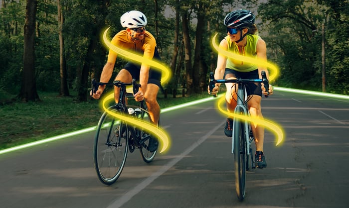 woow-woow20_landing_3_ciclistas_1-700x418-3