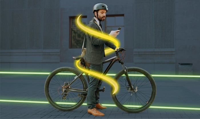 woow-woow20_landing_3_ciclistas_hdi_2-700x418-3